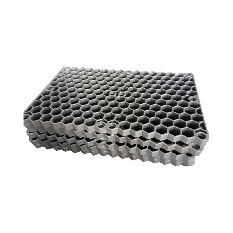 Unteres Zufuhrfach aus 1.4848 (GX40CrNiSi25-20).